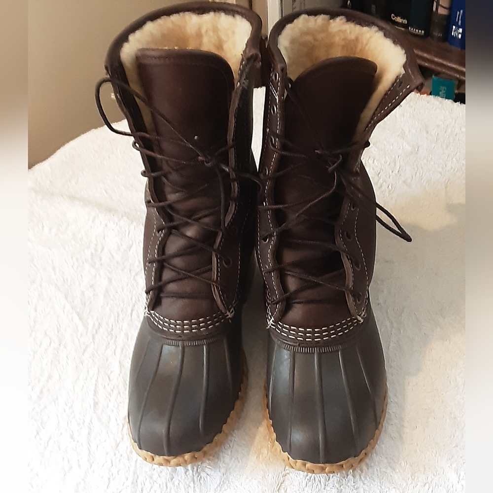 L.L. Bean womens size 7 lined duck boots